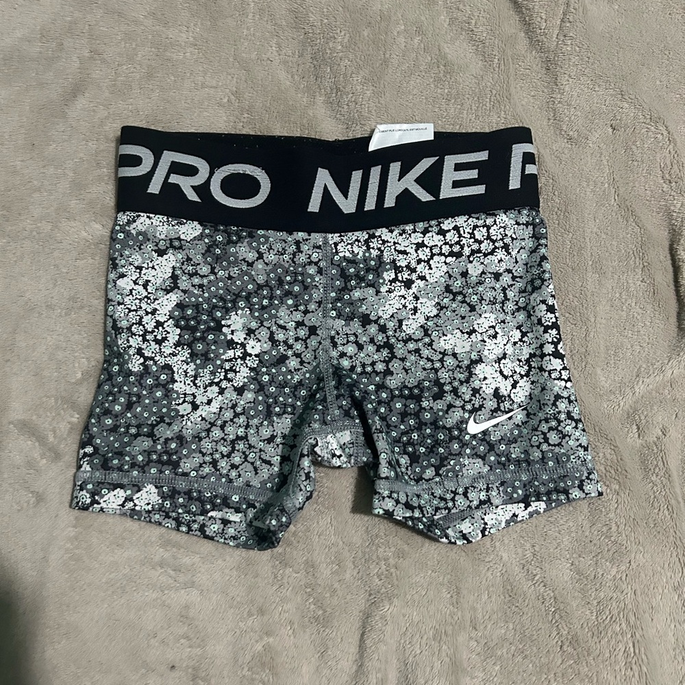 Nike Floral Patterned Shorts - Black and White